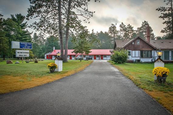 Northern Pine Inn Hayward Luaran gambar